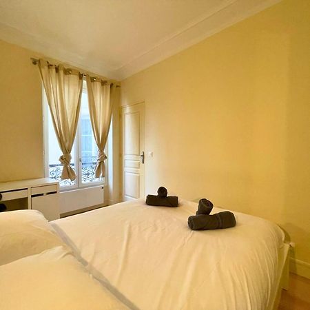 Chambre Lit Double Et Salon Avec Canape-Lit A 10 Minutes Des Champs Elysees Paris Exterior photo