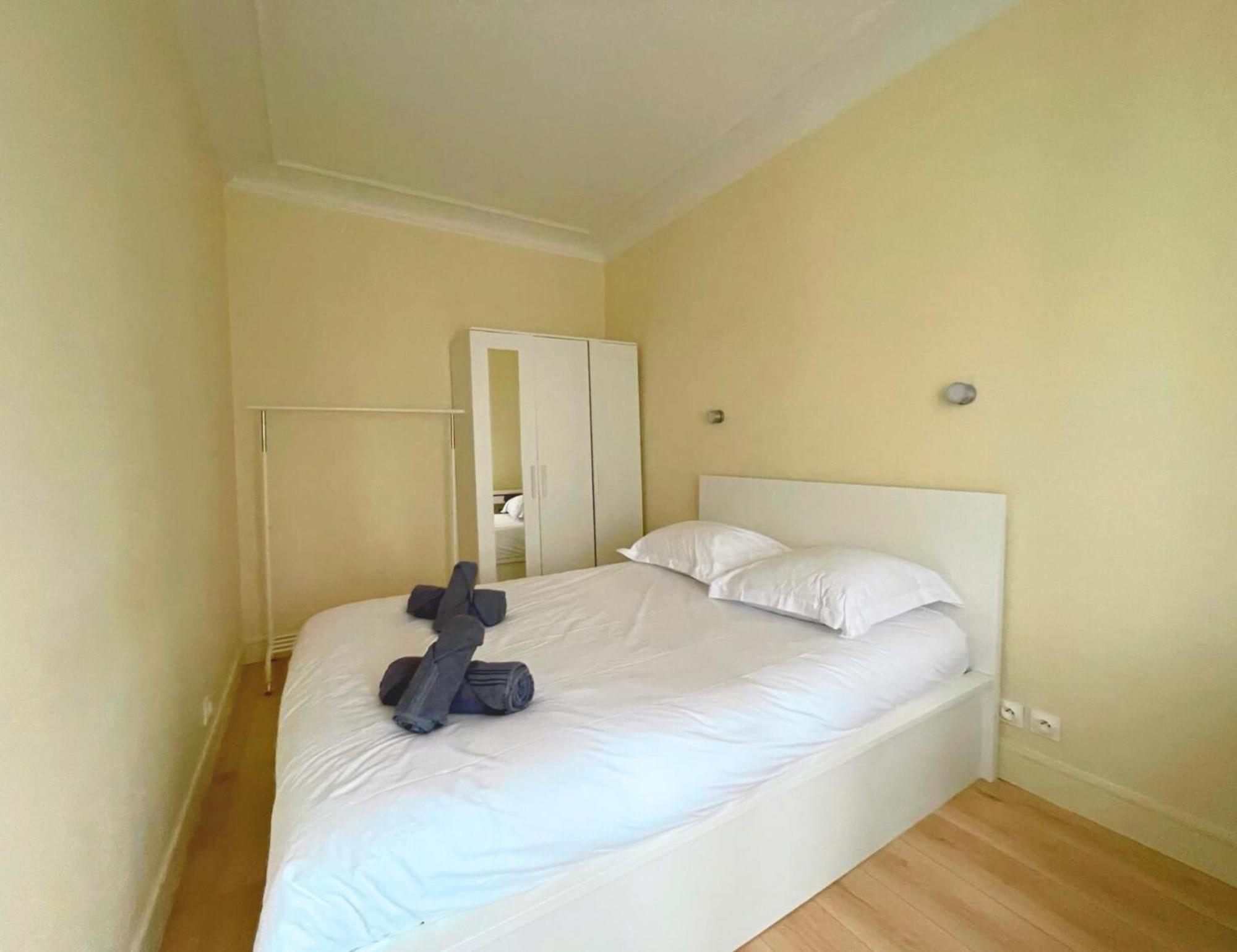 Chambre Lit Double Et Salon Avec Canape-Lit A 10 Minutes Des Champs Elysees Paris Exterior photo